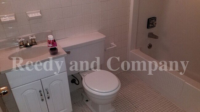 Building Photo - 2864 Randy Cove