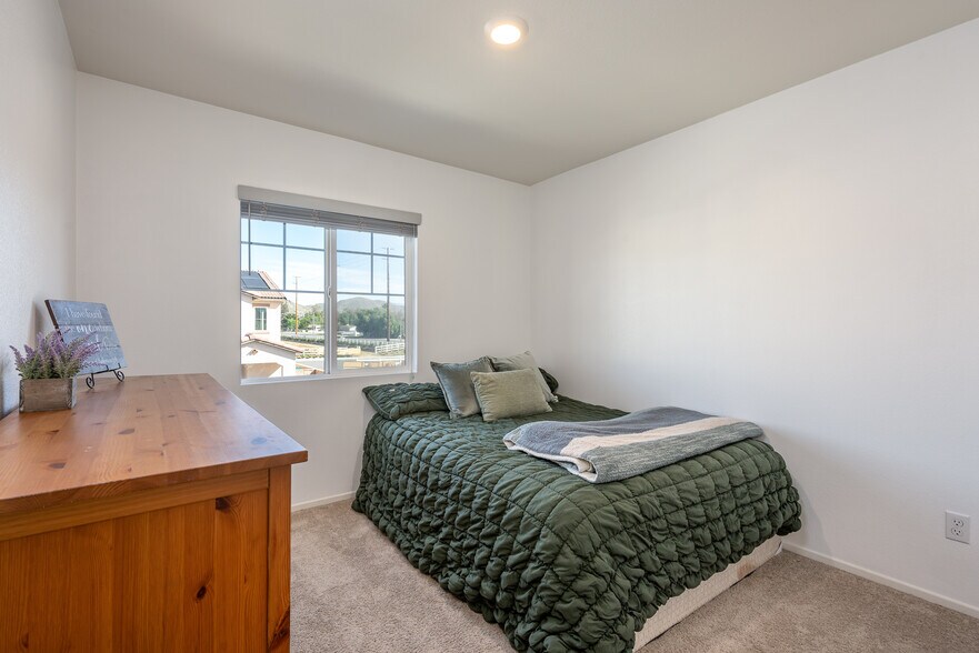 Building Photo - 30937 Viper Ct