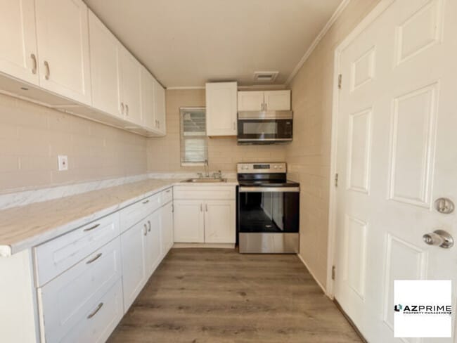 Building Photo - 1/1 Tucson Casita - Private, Peaceful &amp...