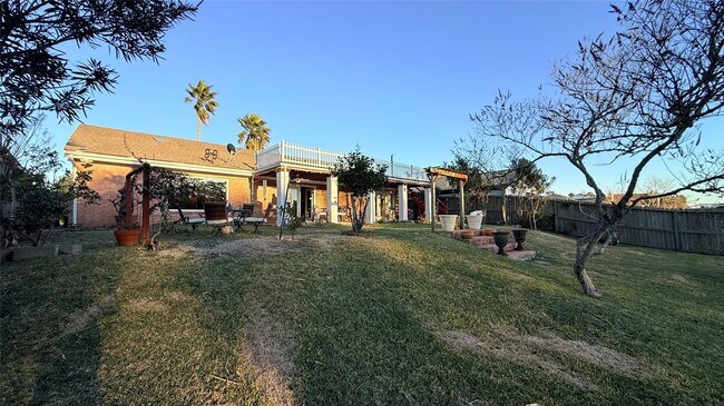 Building Photo - 2417 Gerol Dr