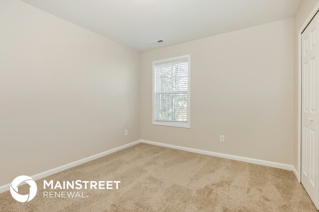 Building Photo - 5979 Coopers Hawk Trail