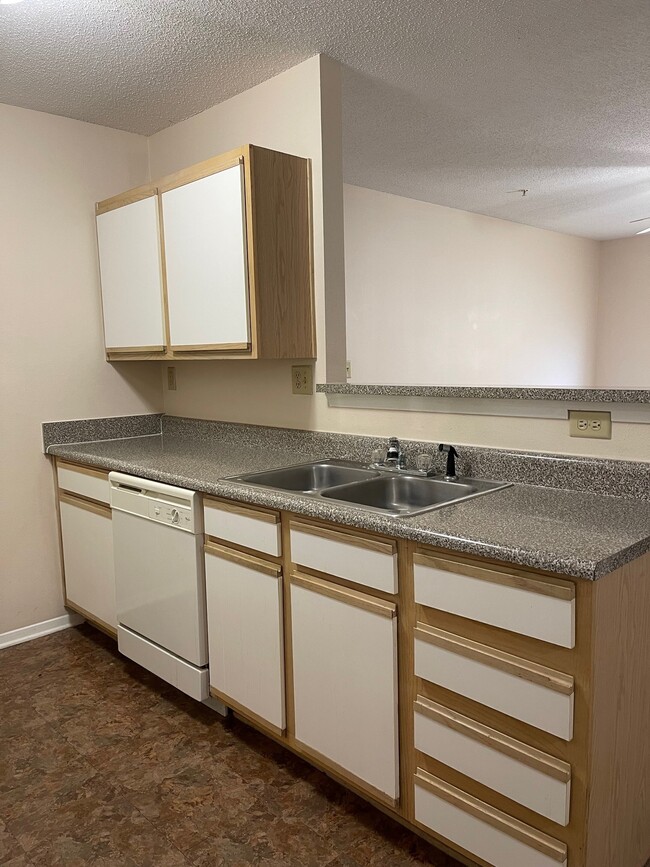 Floorplan - Cromwell Park Apartments