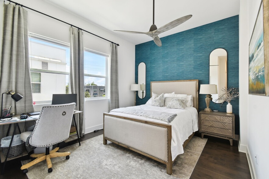 Building Photo - 3100 W Paul Ave