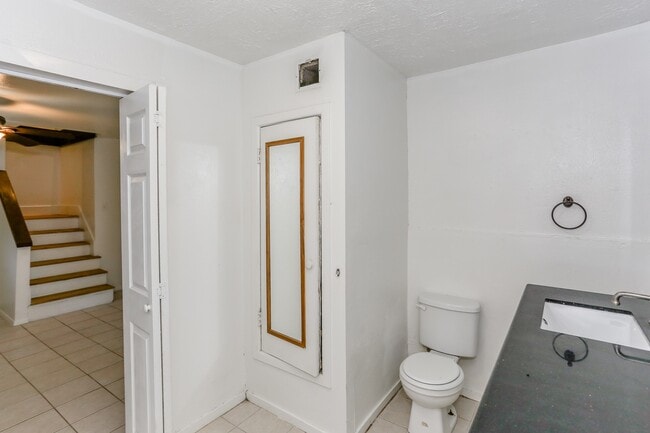 Building Photo - 2502 Driscoll St