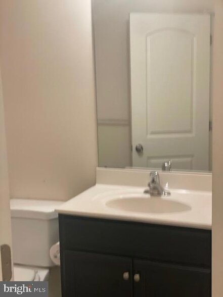 Building Photo - 112 Graystone Dr