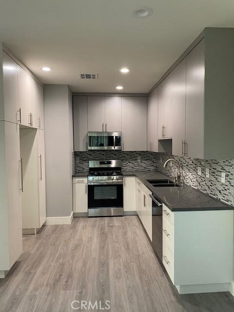 Building Photo - 6954 Jellico Ave