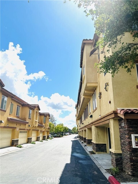 Building Photo - 8054 Cresta Bella Rd
