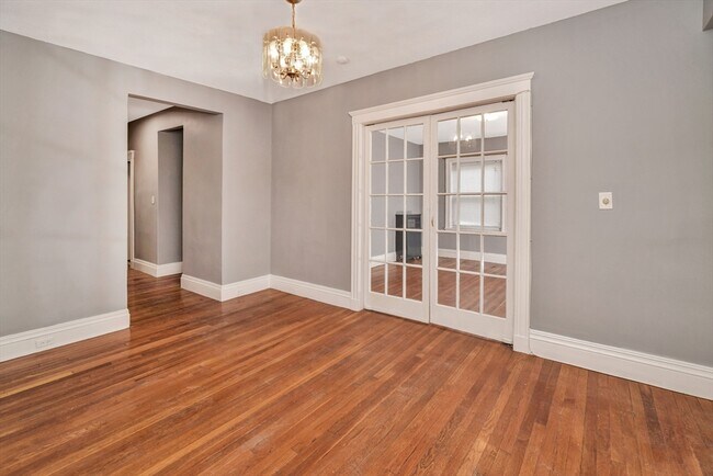 Building Photo - 146 Homestead St