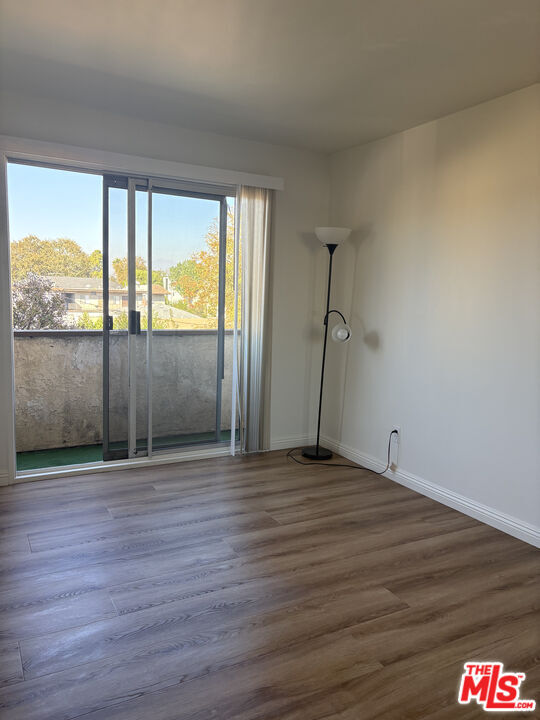 Building Photo - 5827 Tujunga Ave