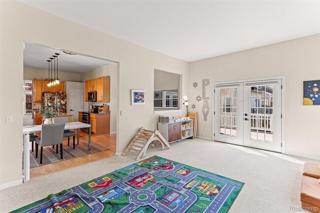 Building Photo - 1484 Chapleau Dr