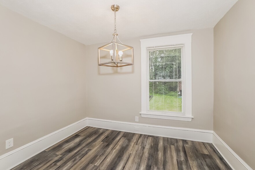 Building Photo - 15412 Ridpath Ave