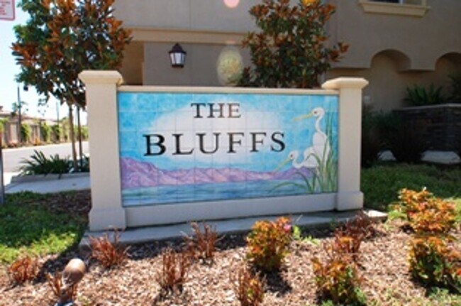 Building Photo - Great Condo in "The Bluffs" Community of Coastal Carlsbad!!