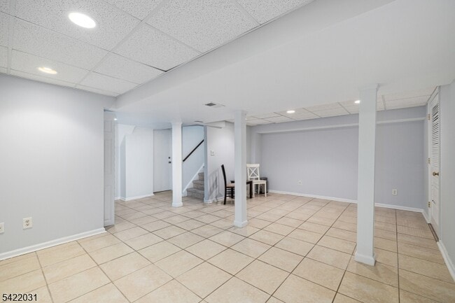 Building Photo - 33 Stockton Ct