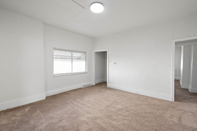 Building Photo - 124 Fitler St