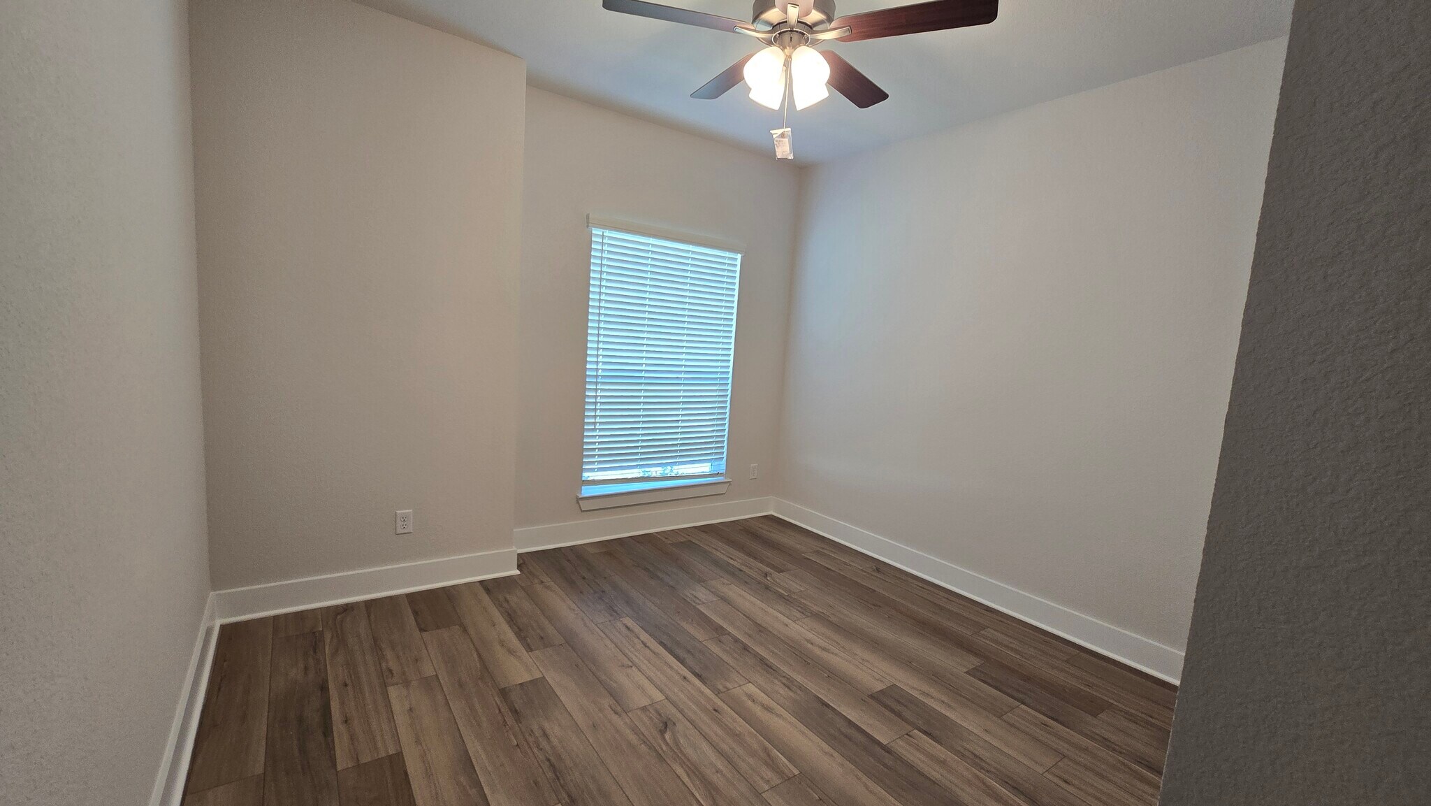 Building Photo - 449 Pipe Creek Dr
