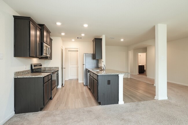 Building Photo - 20914 Solstice Point Dr