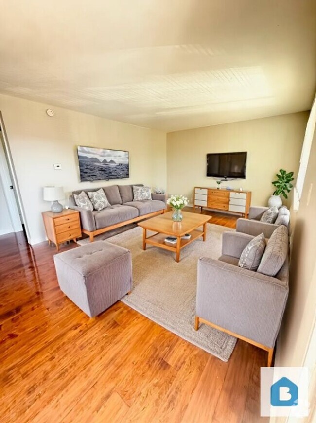 Building Photo - 903 Fontmore Rd
