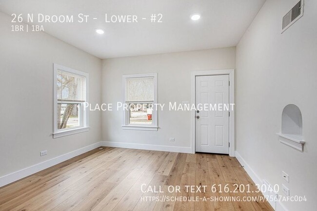 Building Photo - 26 N Droom St