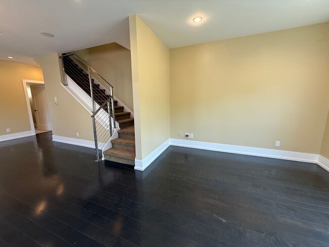Building Photo - Fabulous Queen Anne Home with LOTS of EXTRAS!