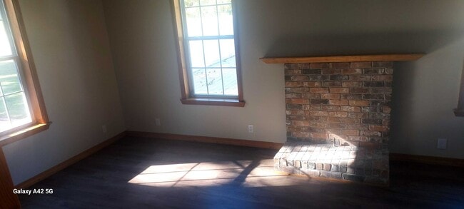 Building Photo - 8208 US-165