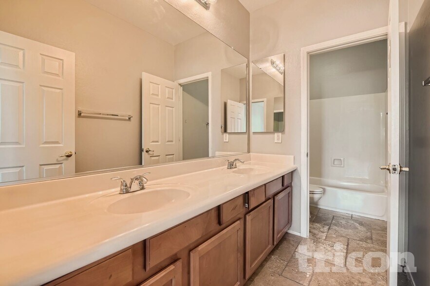 Building Photo - 6808 S 57th Ave