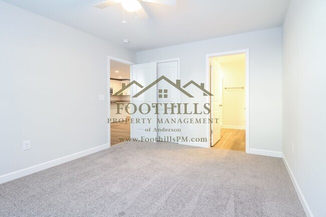 Building Photo - 4-Bedroom Gem in Williamston—Don’t Miss This!