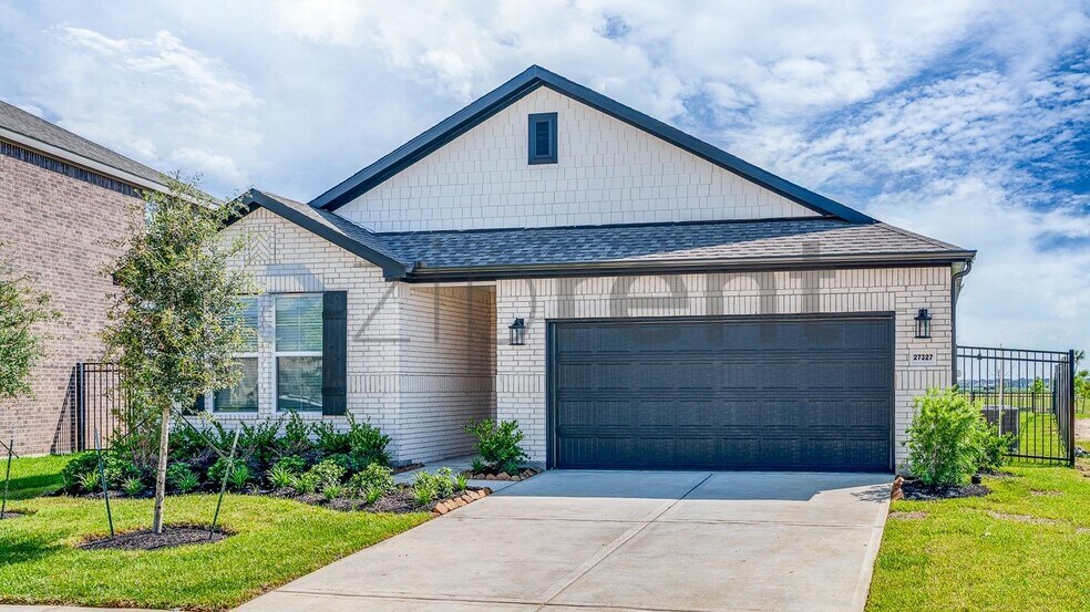 Building Photo - 27327 Blue Pool Dr