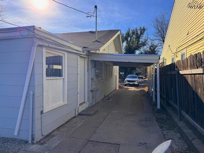 Building Photo - 2130 Ave J