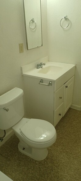 Building Photo - 218 W Dakota Ave