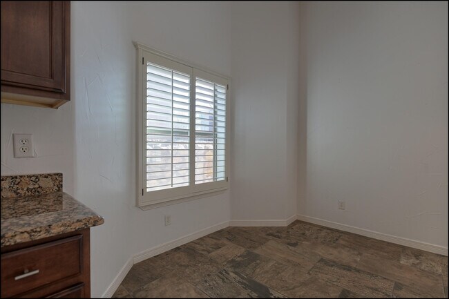 Building Photo - 3065 Snowy Point Dr