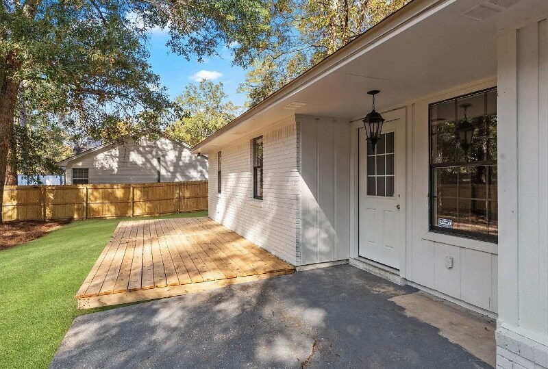 Building Photo - 1783 Folkstone Rd