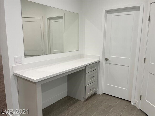 Building Photo - 6632 Rashelda Ct