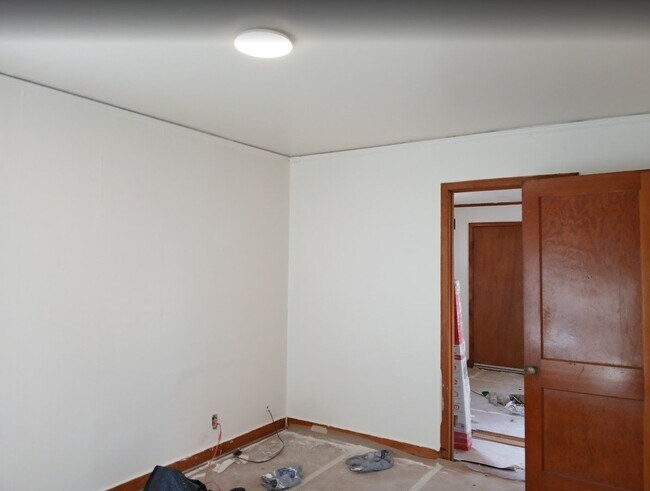 Building Photo - 2751 Henley Dr