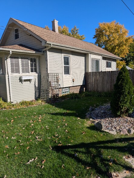 Building Photo - 14837 Keating Ave