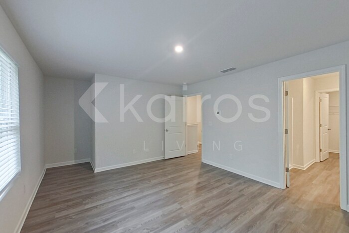 Building Photo - 372 Ironwood Ct