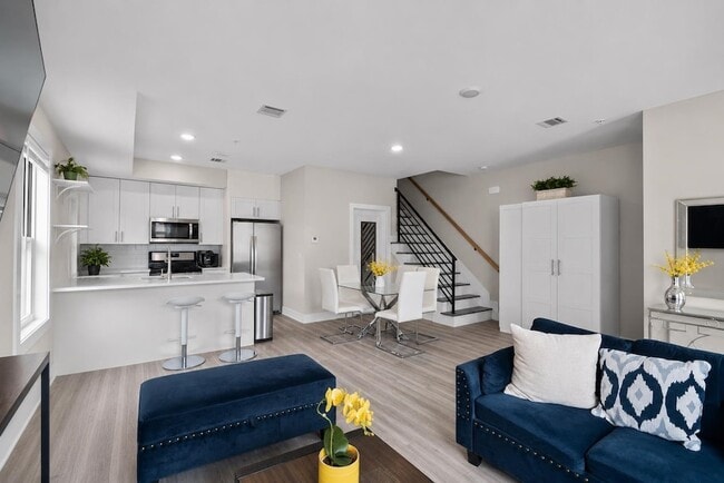 Building Photo - 4805 Aschoff Pl
