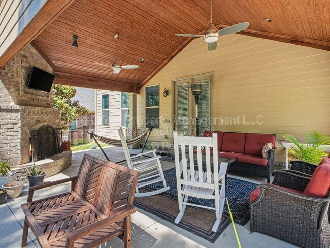 Building Photo - 8742 Whitehawk Hill Rd