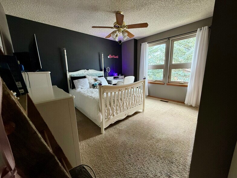 Building Photo - 15425 Holbein Dr