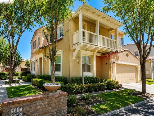 Building Photo - 2103 Maidenhair Way