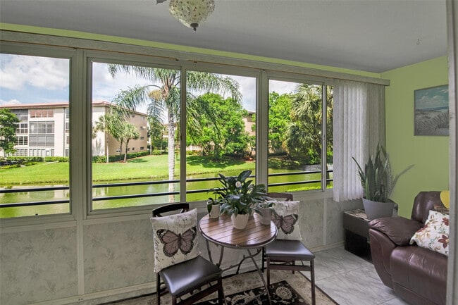 Building Photo - 4302 Martinique Cir