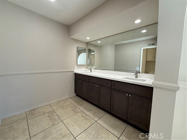Building Photo - 11237 Saddle Ridge Rd
