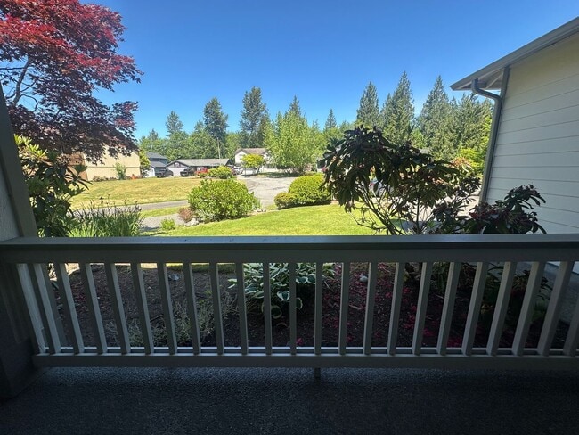 Building Photo - Granite Falls Rambler