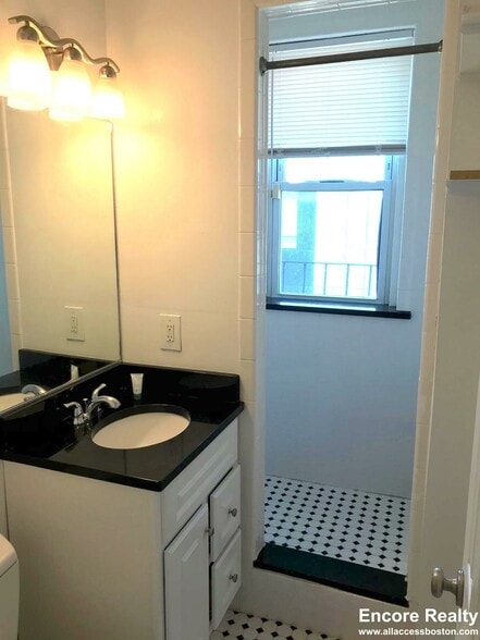 Building Photo - 26 Hemenway St