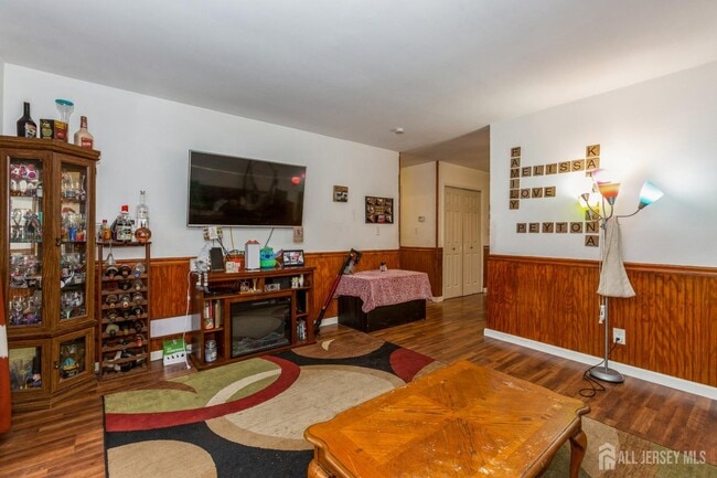 Building Photo - 332 Ernston Rd