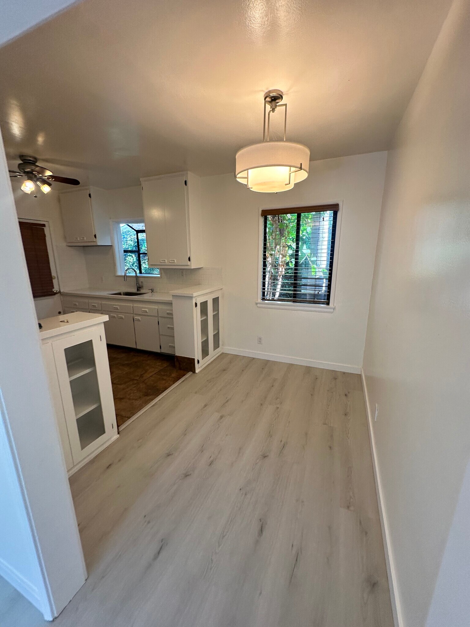 Building Photo - 2538 1/2 Military Ave