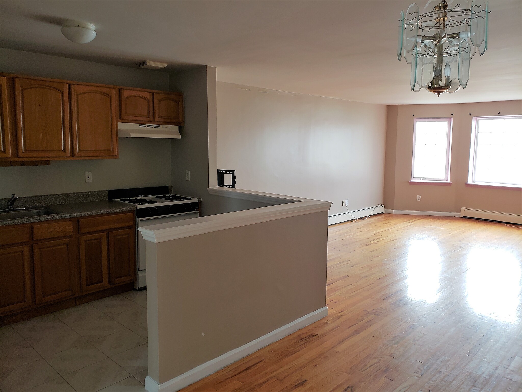 Building Photo - 176 Beach 97th St