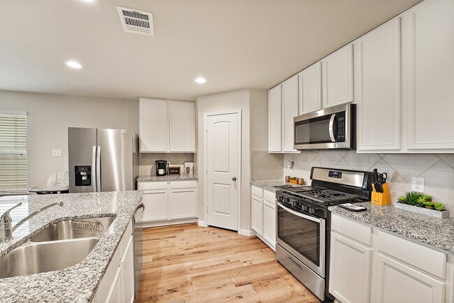 Building Photo - 3242 Alberelli Dr