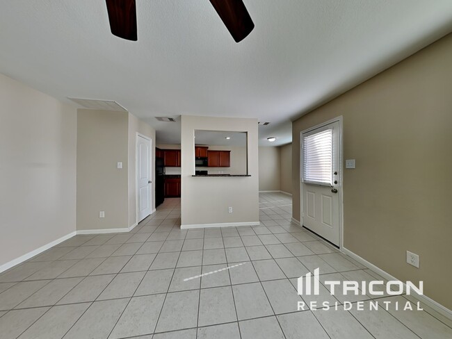 Building Photo - 900 American Monarch Dr