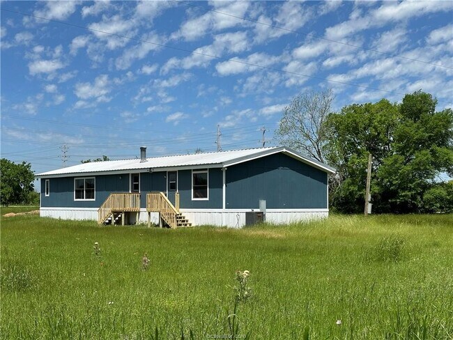 Building Photo - 3305 Luza Ln