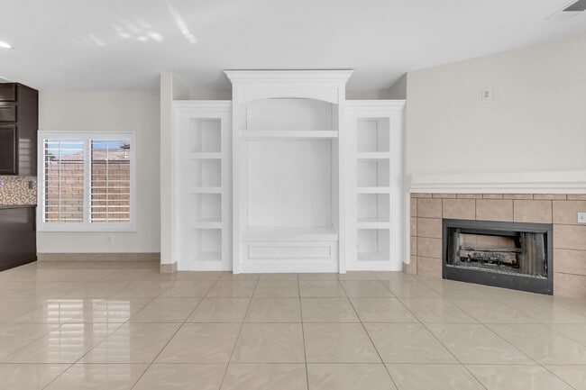 Building Photo - 83107 Greenbrier Dr